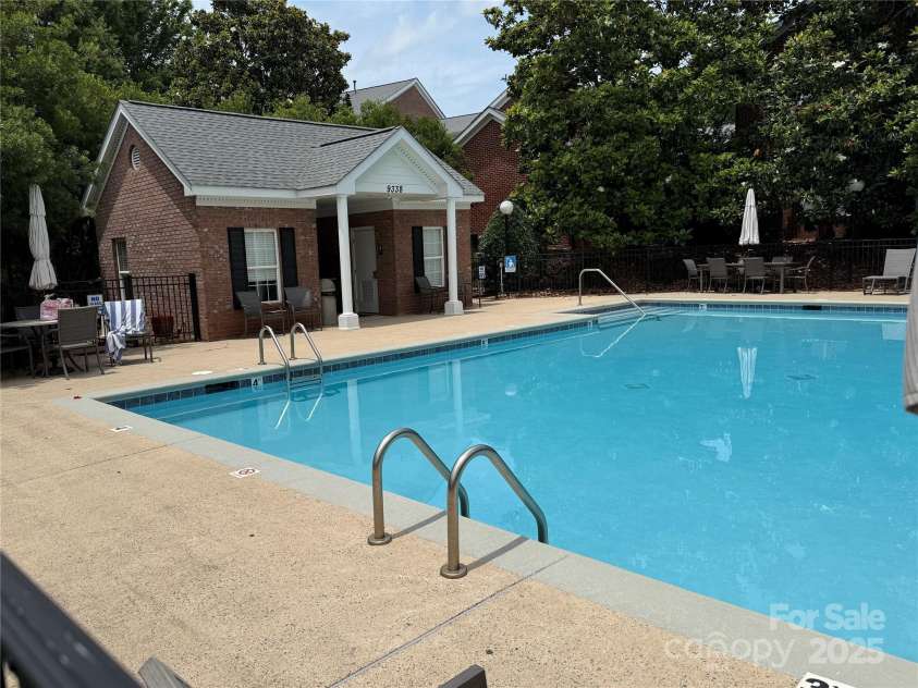 9177 Bonnie Briar Circle, Charlotte, NC 28277.  MLS# CAR4267852, YatesRealty ID 29784. Pool