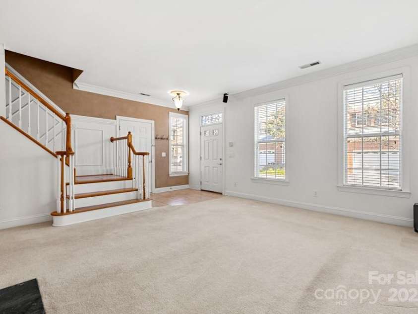 9177 Bonnie Briar Circle, Charlotte, NC 28277.  MLS# CAR4300122, YatesRealty ID 29784. 