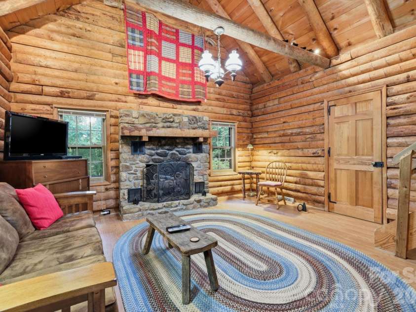 3 Parkview Drive Extension, Asheville, NC 28805.  MLS# CAR4392893, YatesRealty ID 29786. 
