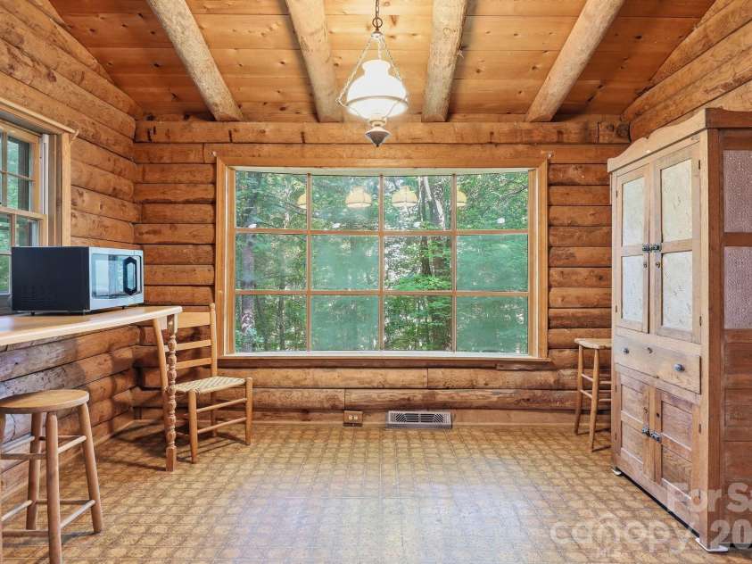 3 Parkview Drive Extension, Asheville, NC 28805.  MLS# CAR4392893, YatesRealty ID 29786. 