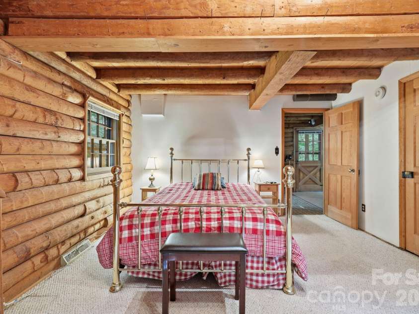 3 Parkview Drive Extension, Asheville, NC 28805.  MLS# CAR4392893, YatesRealty ID 29786. 