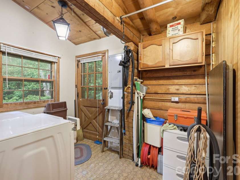 3 Parkview Drive Extension, Asheville, NC 28805.  MLS# CAR4392893, YatesRealty ID 29786. 