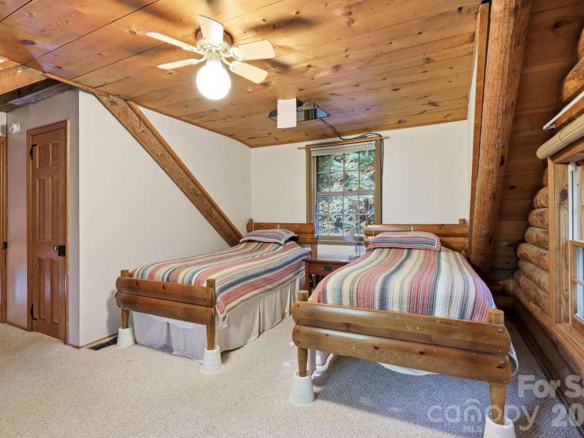 3 Parkview Drive Extension, Asheville, NC 28805.  MLS# CAR4392893, YatesRealty ID 29786. 