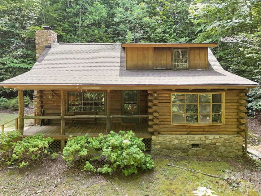 3 Parkview Drive Extension, Asheville, NC 28805.  MLS# CAR4392893, YatesRealty ID 29786. 