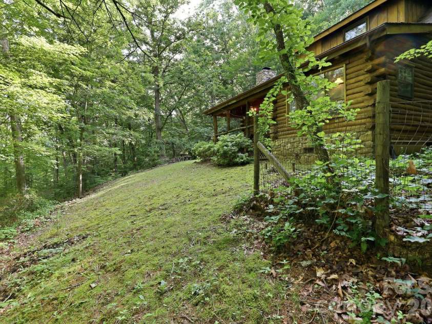 3 Parkview Drive Extension, Asheville, NC 28805.  MLS# CAR4392893, YatesRealty ID 29786. 