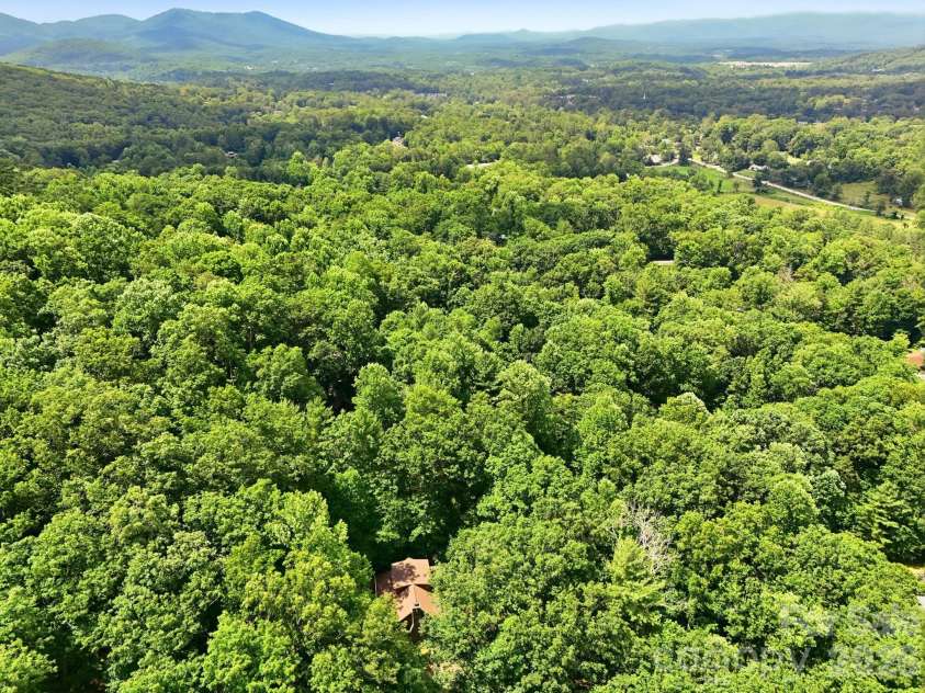 3 Parkview Drive Extension, Asheville, NC 28805.  MLS# CAR4392893, YatesRealty ID 29786. 