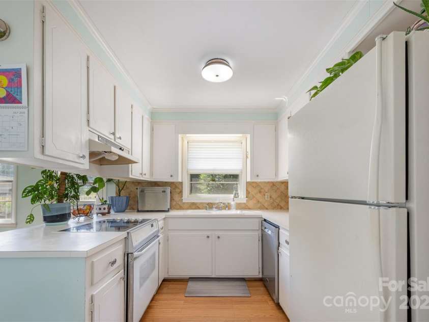 311 Rollingwood Drive, Stanley, NC 28164.  MLS# CAR4284390, YatesRealty ID 29786. 