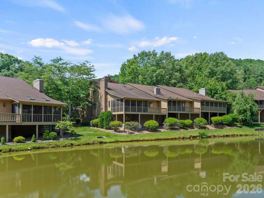 1001 Red Oak Drive, Hendersonville, NC 28791.  MLS# CAR4388420, YatesRealty ID 29789. 