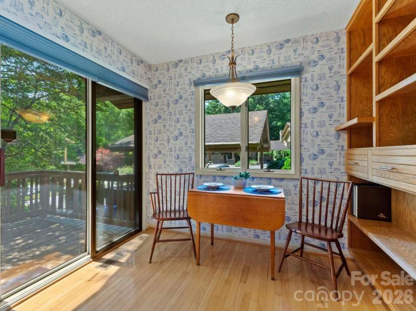 1001 Red Oak Drive, Hendersonville, NC 28791.  MLS# CAR4388420, YatesRealty ID 29789. 