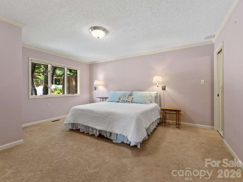 1001 Red Oak Drive, Hendersonville, NC 28791.  MLS# CAR4388420, YatesRealty ID 29789. 