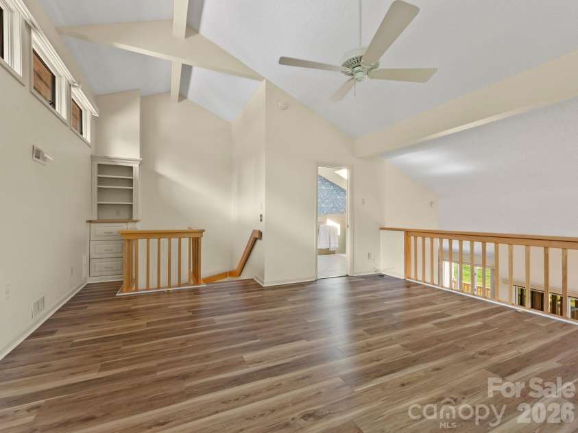 1001 Red Oak Drive, Hendersonville, NC 28791.  MLS# CAR4388420, YatesRealty ID 29789. 