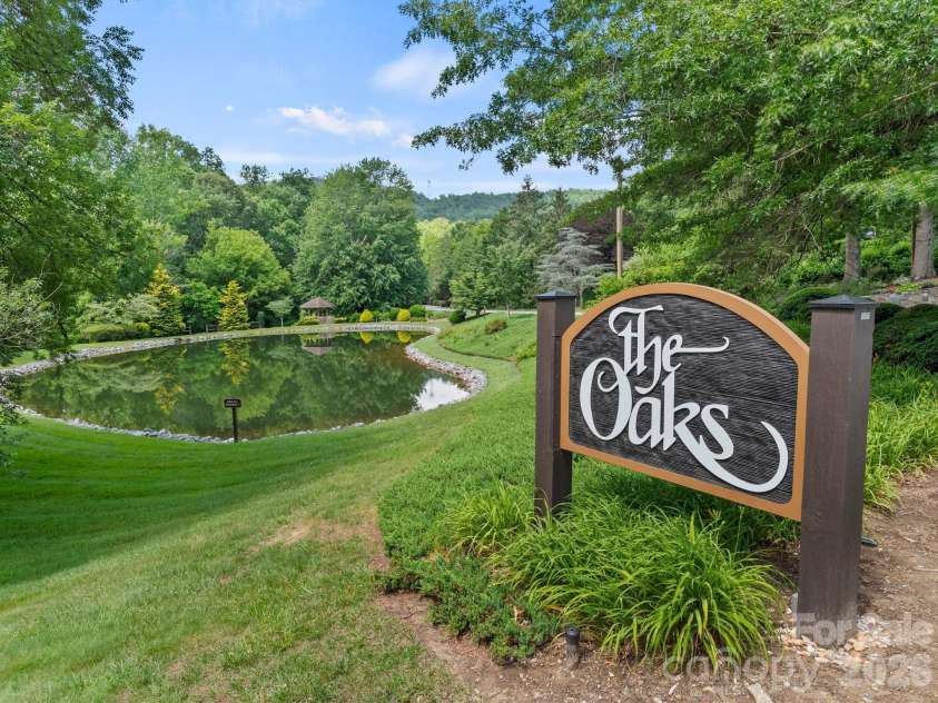 1001 Red Oak Drive, Hendersonville, NC 28791.  MLS# CAR4388420, YatesRealty ID 29789. 