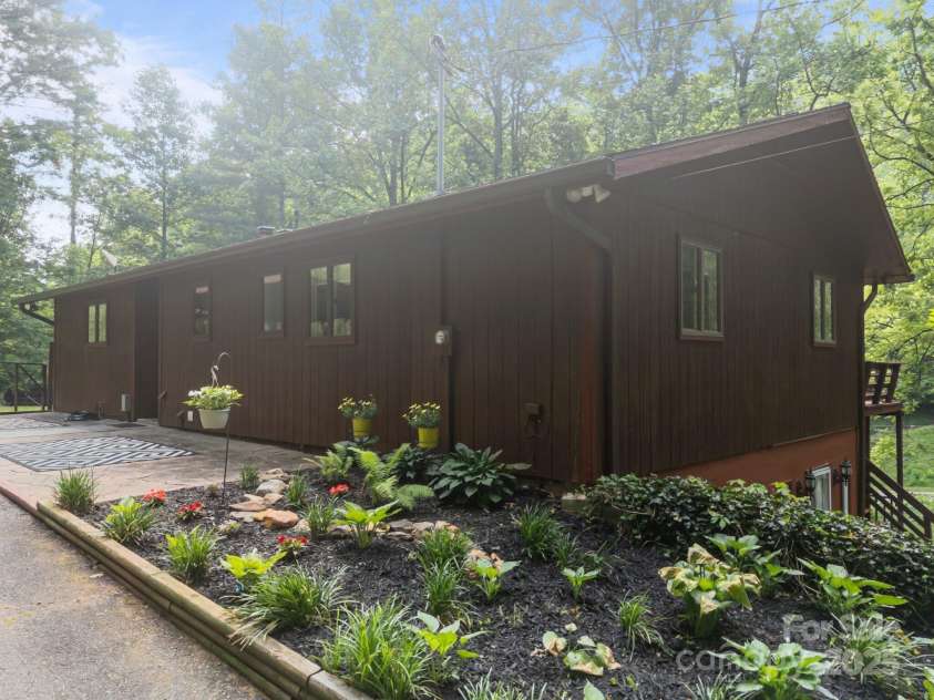 506 Cripple Creek, Sylva, NC 28779.  MLS# CAR4283838, YatesRealty ID 29790. 