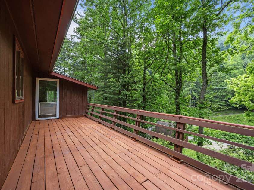 506 Cripple Creek, Sylva, NC 28779.  MLS# CAR4283838, YatesRealty ID 29790. 