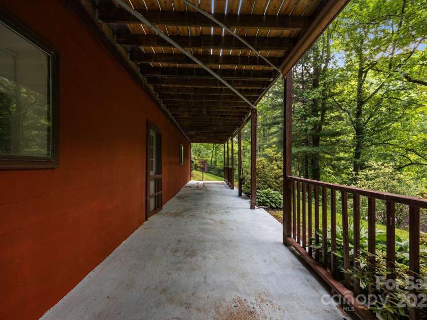 506 Cripple Creek, Sylva, NC 28779.  MLS# CAR4283838, YatesRealty ID 29790. 