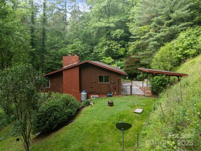 506 Cripple Creek, Sylva, NC 28779.  MLS# CAR4283838, YatesRealty ID 29790. 
