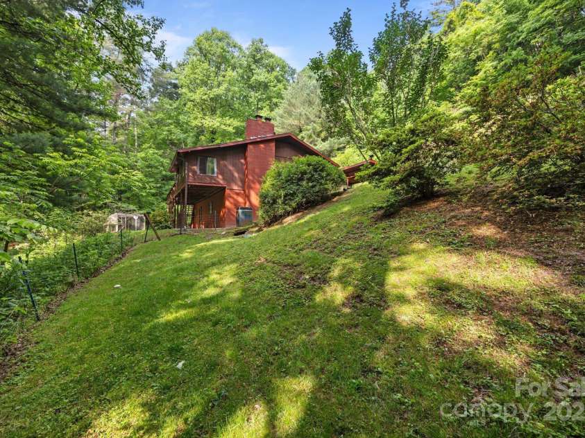506 Cripple Creek, Sylva, NC 28779.  MLS# CAR4283838, YatesRealty ID 29790. 