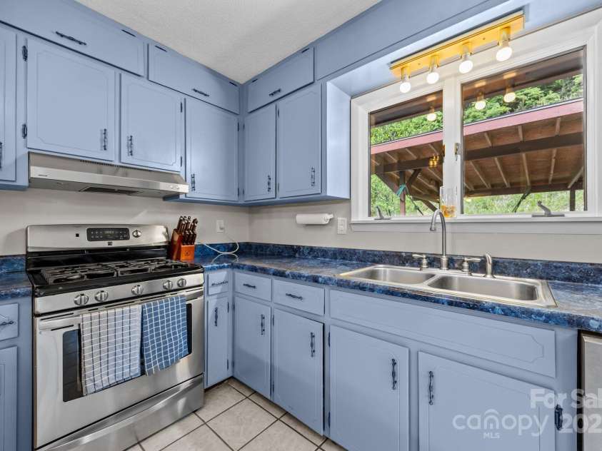 506 Cripple Creek, Sylva, NC 28779.  MLS# CAR4283838, YatesRealty ID 29790. 