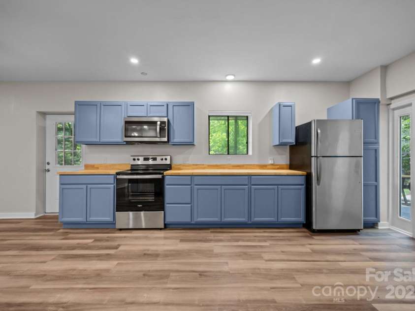 506 Cripple Creek, Sylva, NC 28779.  MLS# CAR4283838, YatesRealty ID 29790. 