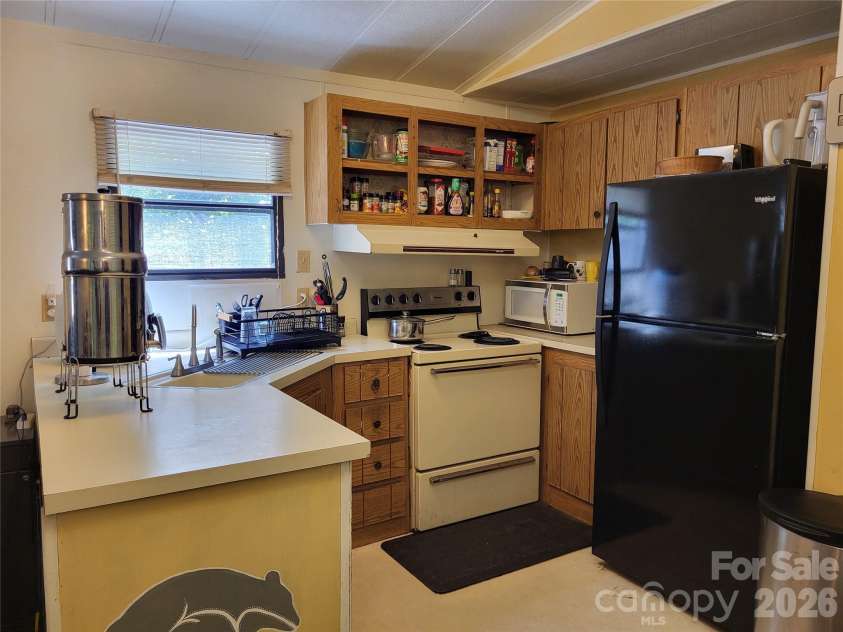 51 Bird Creek Estates Road, Black Mountain, NC 28711.  MLS# CAR4392625, YatesRealty ID 29791. 