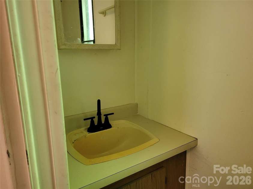 51 Bird Creek Estates Road, Black Mountain, NC 28711.  MLS# CAR4392625, YatesRealty ID 29791. 