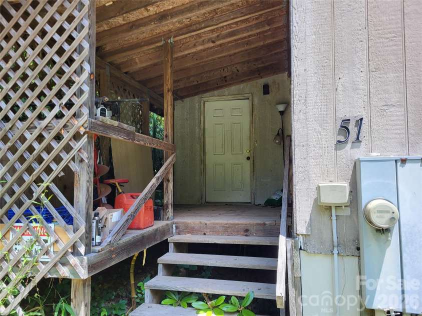 51 Bird Creek Estates Road, Black Mountain, NC 28711.  MLS# CAR4392625, YatesRealty ID 29791. 