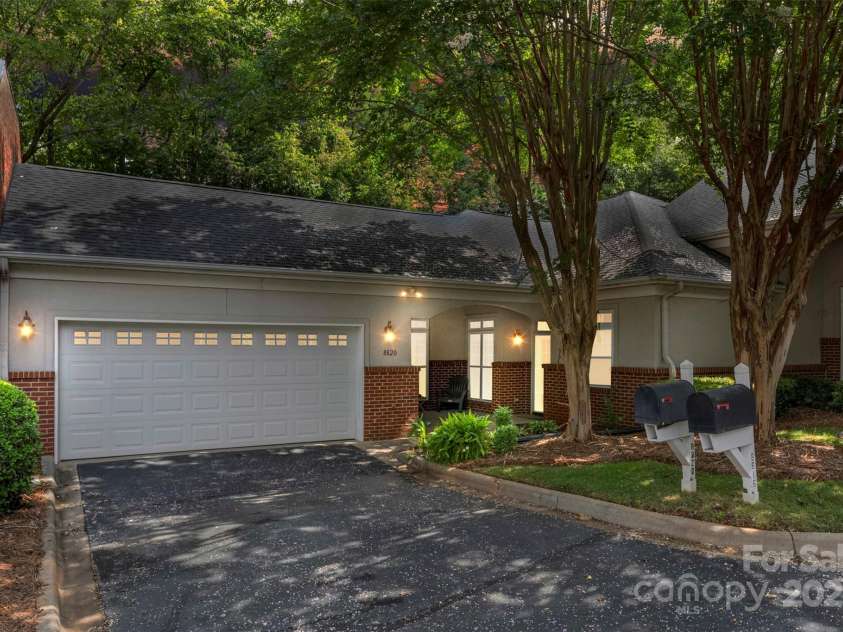 8820 Legacy Lake Lane, Charlotte, NC 28269.  MLS# CAR4283739, YatesRealty ID 29791. 