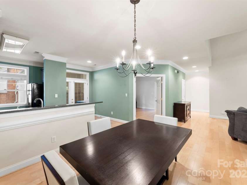 8820 Legacy Lake Lane, Charlotte, NC 28269.  MLS# CAR4283739, YatesRealty ID 29791. Dinning Room
