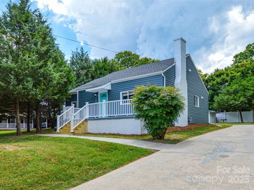 1312 Dogwood Avenue, Kannapolis, NC 28081.  MLS# CAR4285682, YatesRealty ID 29793. 