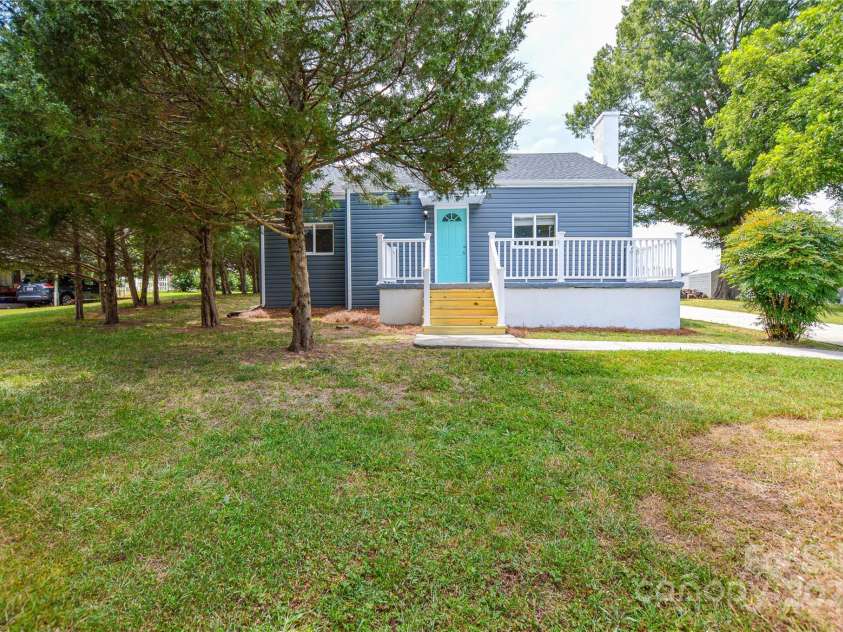 1312 Dogwood Avenue, Kannapolis, NC 28081.  MLS# CAR4285682, YatesRealty ID 29793. 