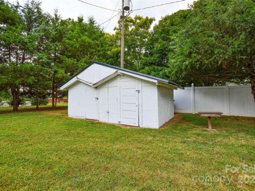 1312 Dogwood Avenue, Kannapolis, NC 28081.  MLS# CAR4285682, YatesRealty ID 29793. 