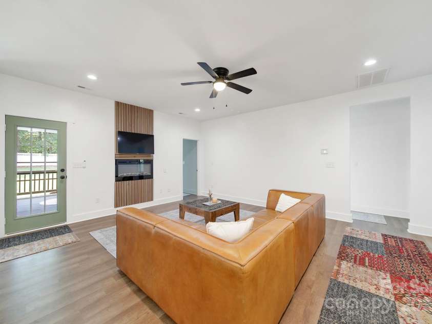 333 Anne Avenue, Waxhaw, NC 28173.  MLS# CAR4301084, YatesRealty ID 29794. 