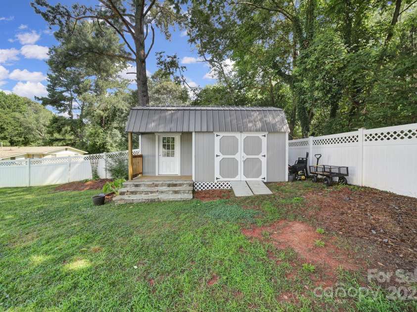 333 Anne Avenue, Waxhaw, NC 28173.  MLS# CAR4301084, YatesRealty ID 29794. 