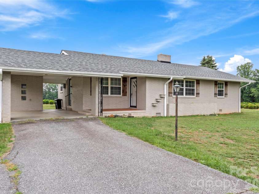 114 Shiloh Farm Trail, State Road, NC 28676.  MLS# CAR4392368, YatesRealty ID 29795. 