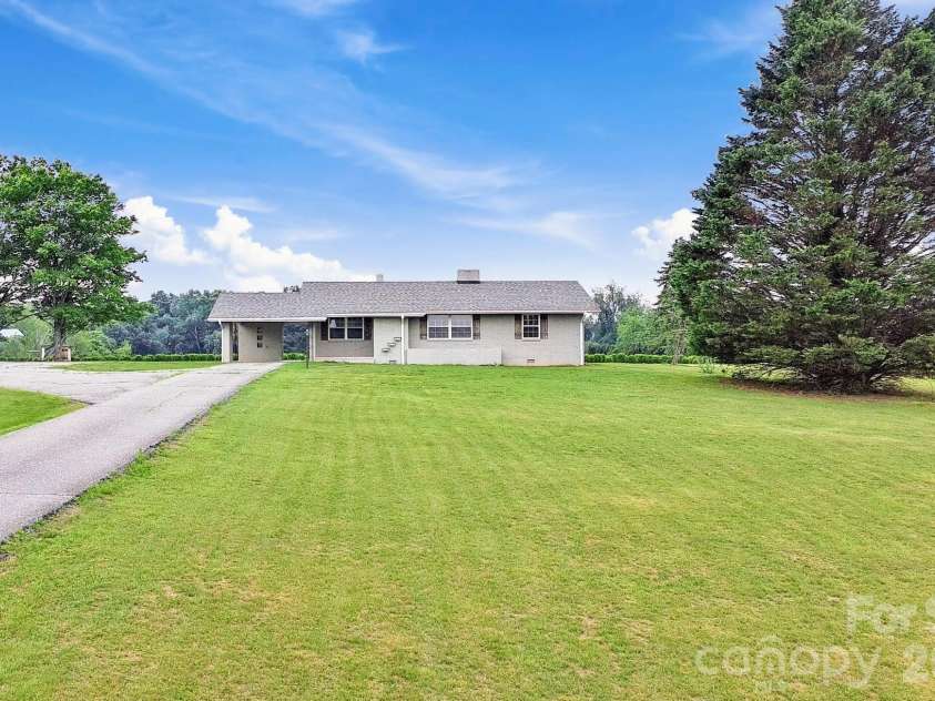 114 Shiloh Farm Trail, State Road, NC 28676.  MLS# CAR4392368, YatesRealty ID 29795. 