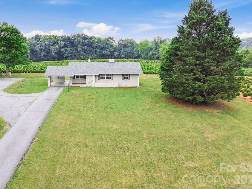 114 Shiloh Farm Trail, State Road, NC 28676.  MLS# CAR4392368, YatesRealty ID 29795. 