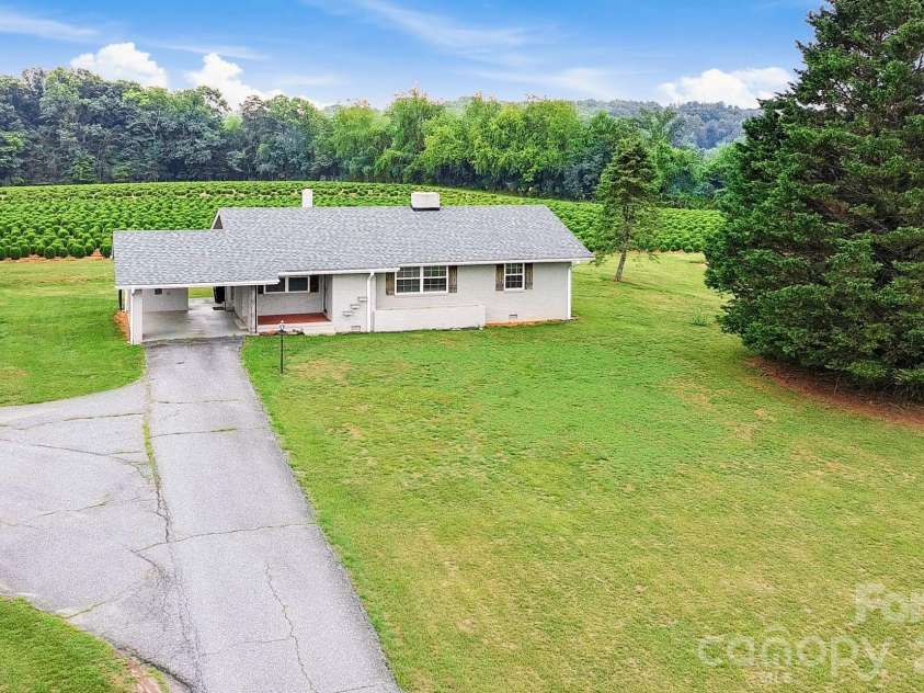 114 Shiloh Farm Trail, State Road, NC 28676.  MLS# CAR4392368, YatesRealty ID 29795. 