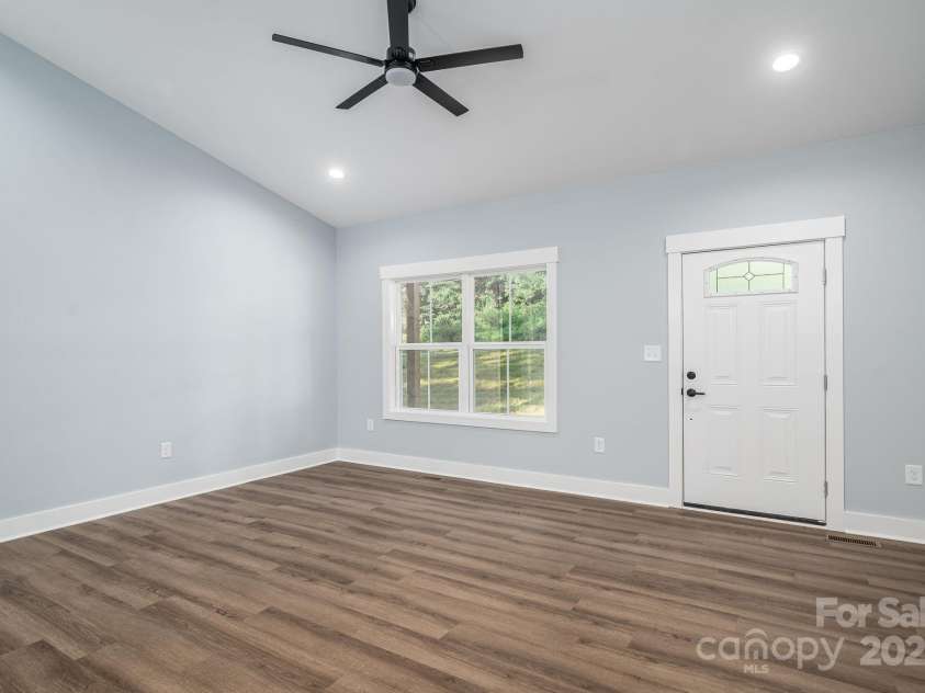 1452 7th Street, Newton, NC 28658.  MLS# CAR4287379, YatesRealty ID 29795. 