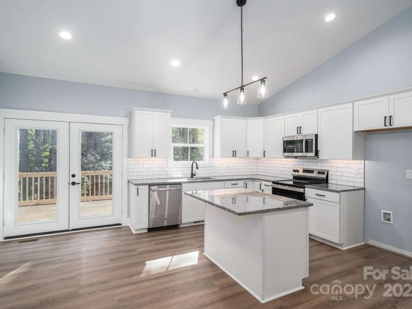 1452 7th Street, Newton, NC 28658.  MLS# CAR4287379, YatesRealty ID 29795. 