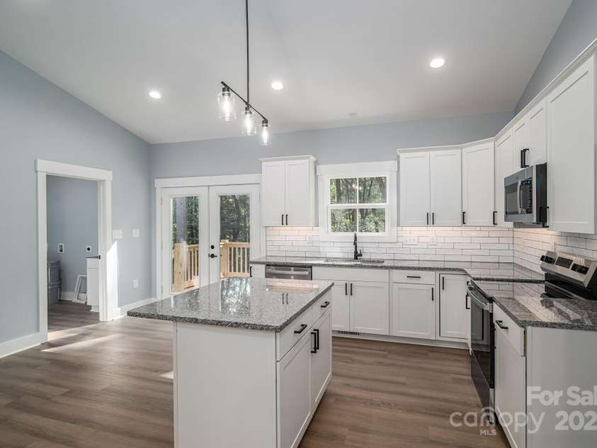 1452 7th Street, Newton, NC 28658.  MLS# CAR4287379, YatesRealty ID 29795. 