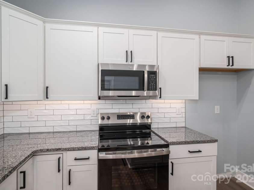 1452 7th Street, Newton, NC 28658.  MLS# CAR4287379, YatesRealty ID 29795. 