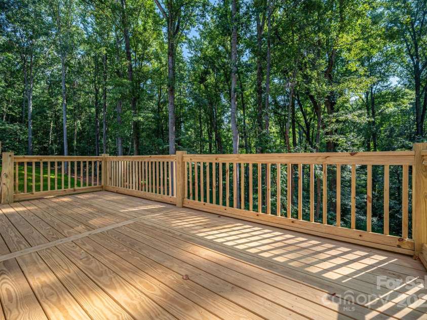 1452 7th Street, Newton, NC 28658.  MLS# CAR4287379, YatesRealty ID 29795. 