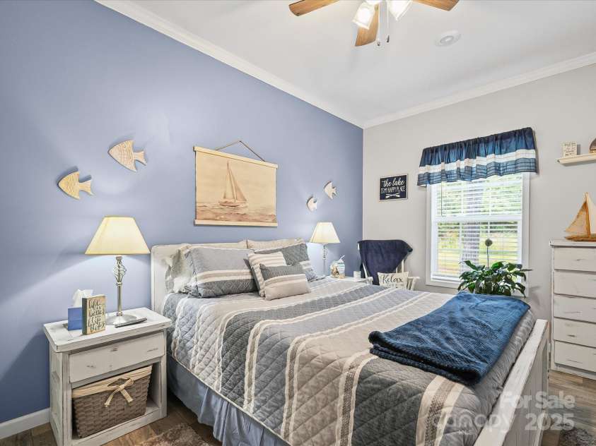 142 Hickory Road, Lexington, NC 27292.  MLS# CAR4269875, YatesRealty ID 29797. 