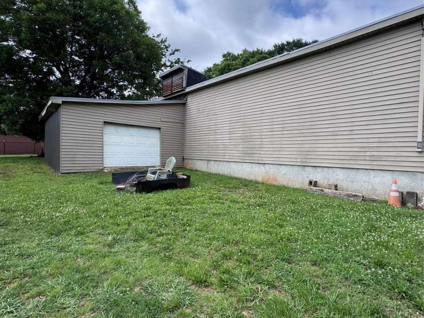 206 9th Street, Belmont, NC 28012.  MLS# CAR4392940, YatesRealty ID 29797. 