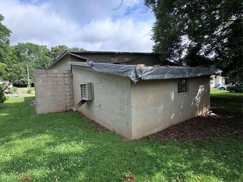 206 9th Street, Belmont, NC 28012.  MLS# CAR4392940, YatesRealty ID 29797. 