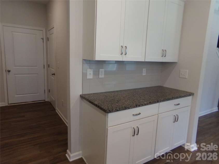 517 Ardsley Drive, Locust, NC 28097.  MLS# CAR4392653, YatesRealty ID 29798. Kitchen