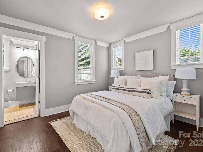 7919 Rea View Court, Charlotte, NC 28226.  MLS# CAR4279811, YatesRealty ID 29798. Guest Suite