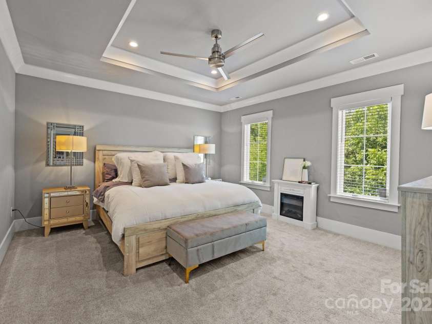 7919 Rea View Court, Charlotte, NC 28226.  MLS# CAR4279811, YatesRealty ID 29798. Primary Bedroom