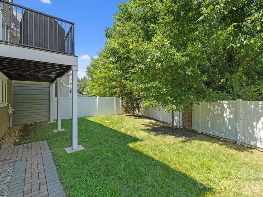 7919 Rea View Court, Charlotte, NC 28226.  MLS# CAR4279811, YatesRealty ID 29798. Private backyard with lawn care handled by the HOA.
