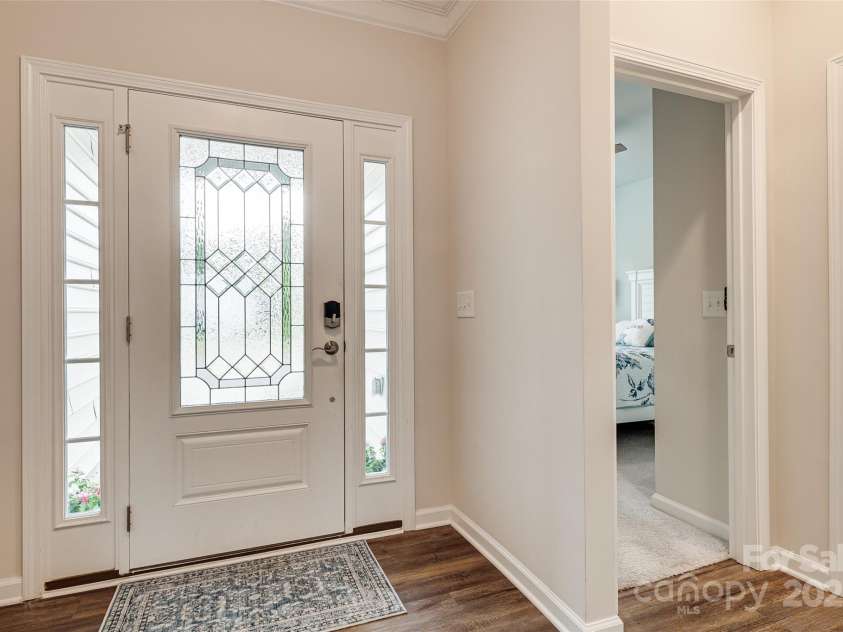 14150 Southbridge Forest Drive, Charlotte, NC 28273.  MLS# CAR4285972, YatesRealty ID 29799. 